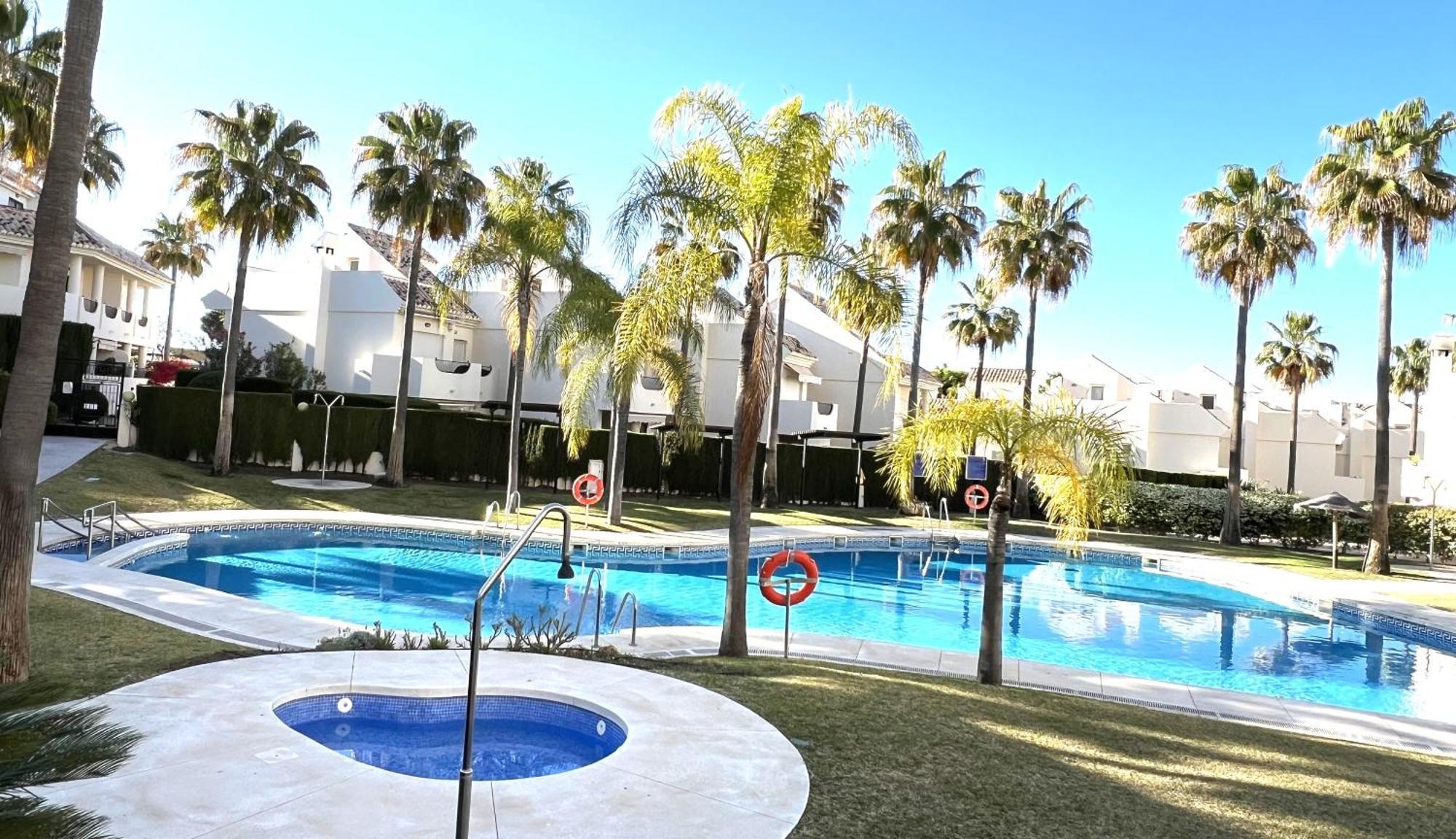 Hébergement de vacances Stylish Townhouse In Beachfront Complex Marbellac